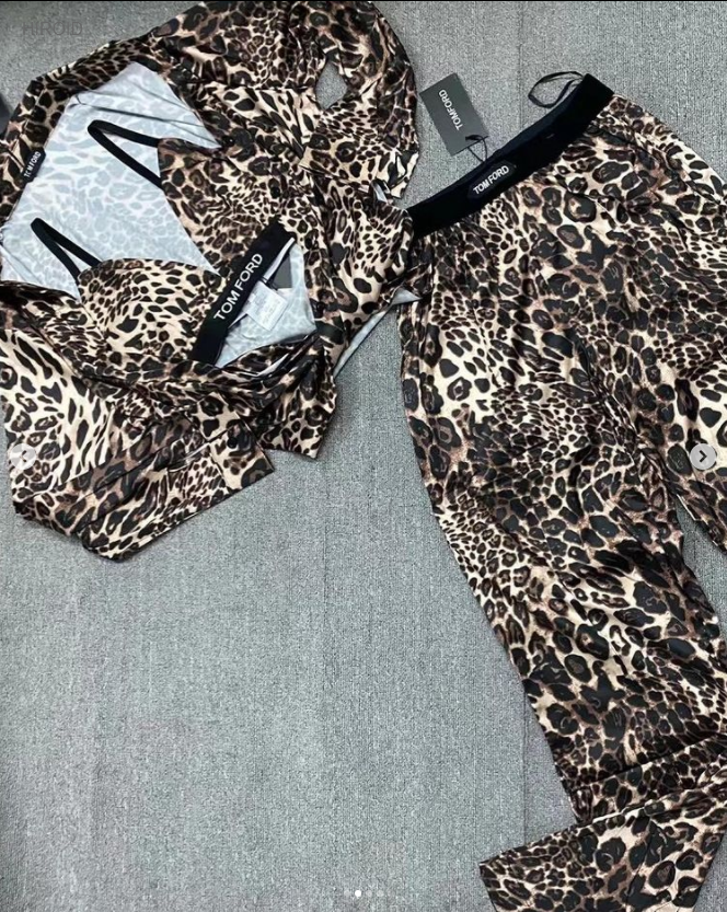 TF01 TOM FORD Three Piece Shirt pants and bra suit