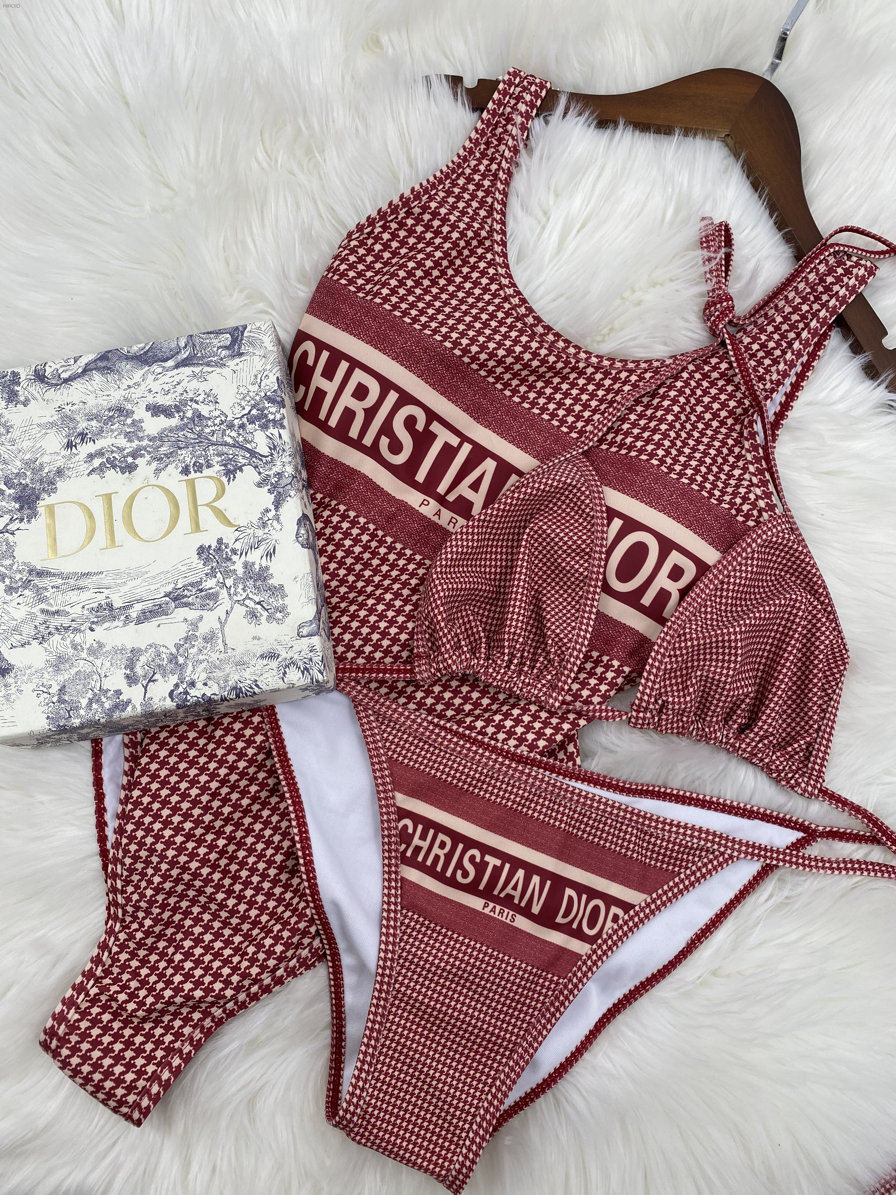 DR44 Women Bathing Suit One Piece Swimsuit Sexy Swimming for Beach Wear Red Grids Print Bikini