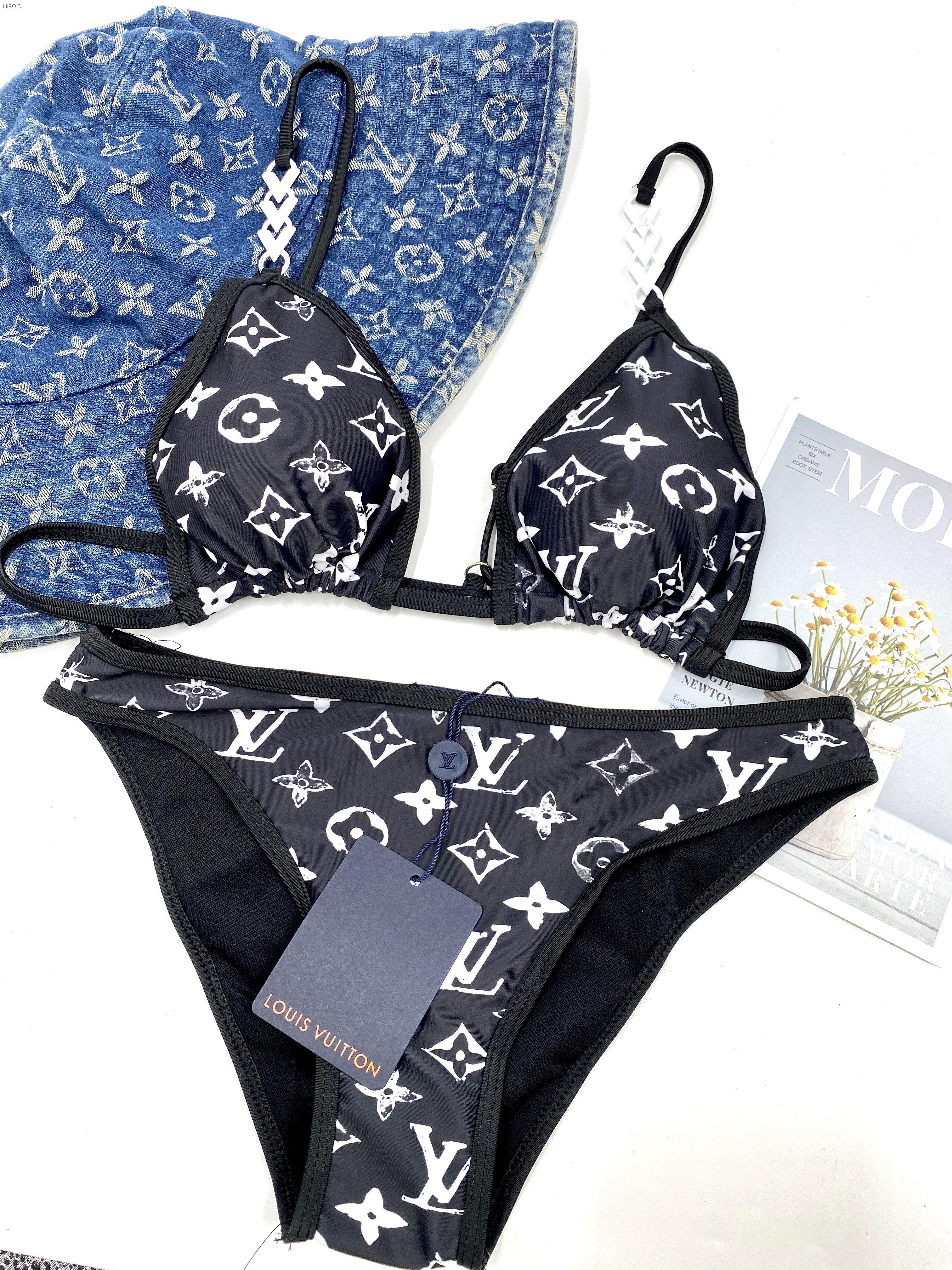 BL25 White and Black Women Sexy Bikini Set